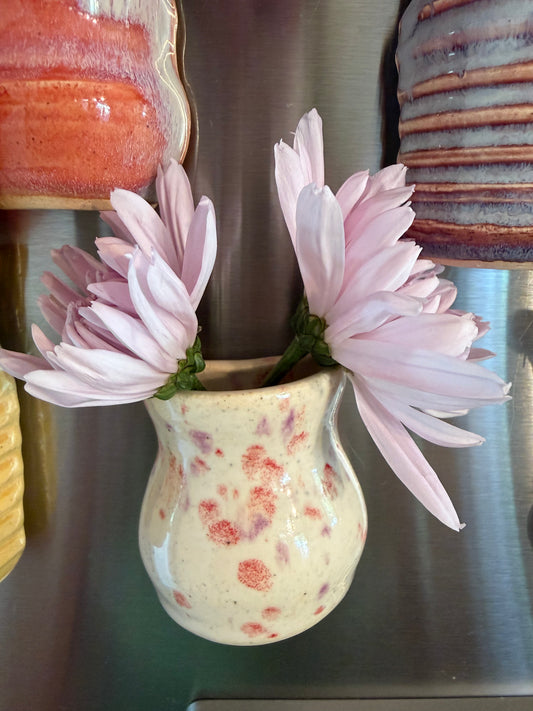 Berry Patch Magnetic Mini Vase