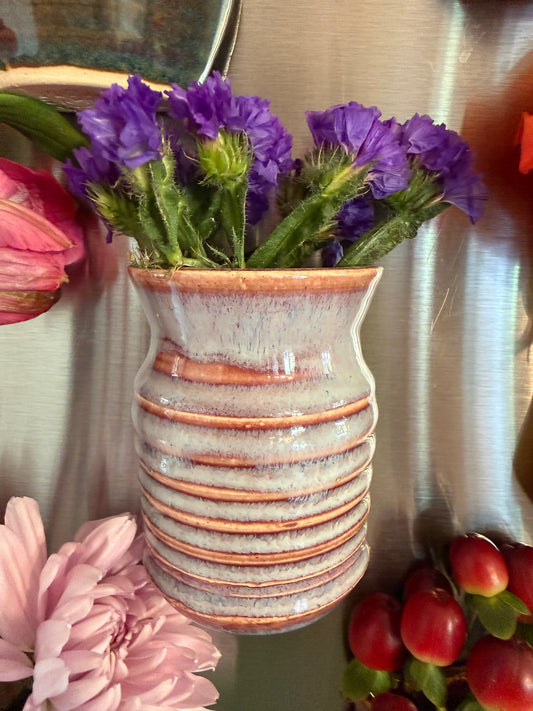 Dusk Light Magnetic Mini Vase - Pink Interior