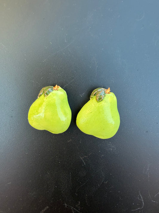 Pear Magnet